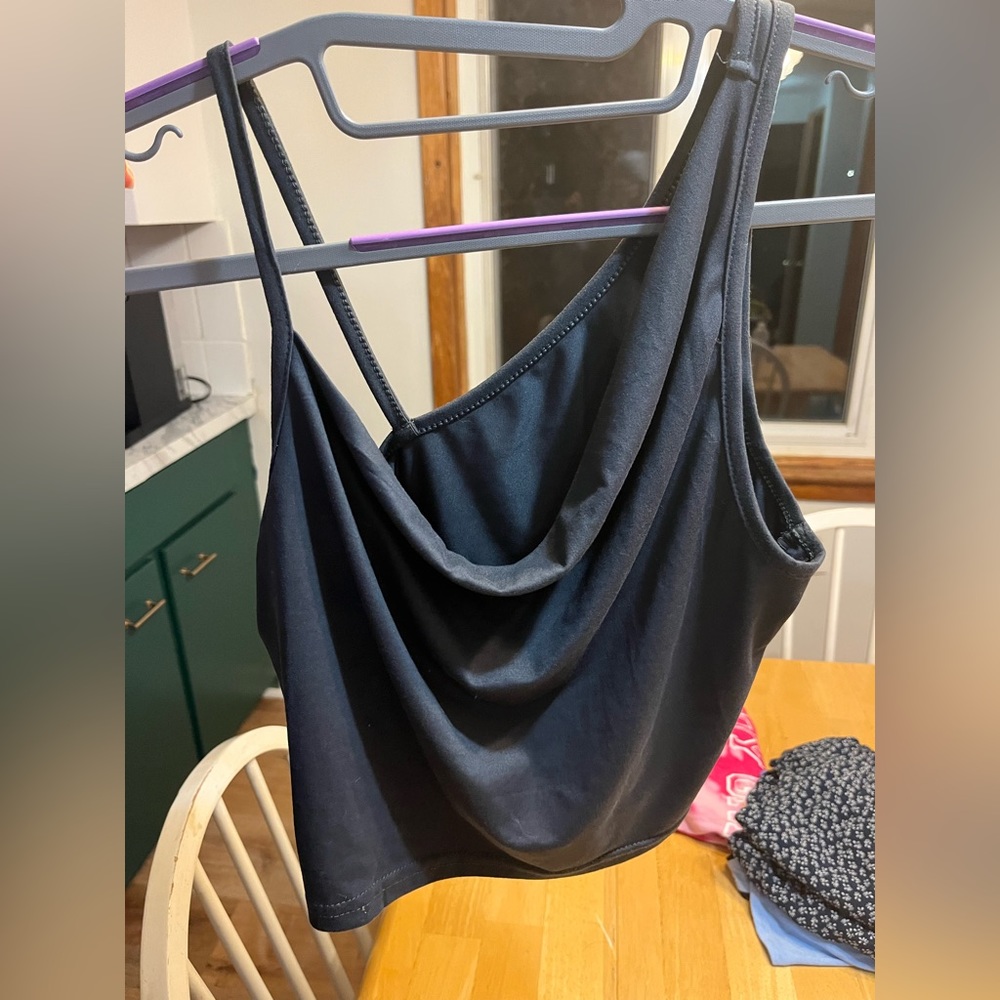 Women’s going out crop top